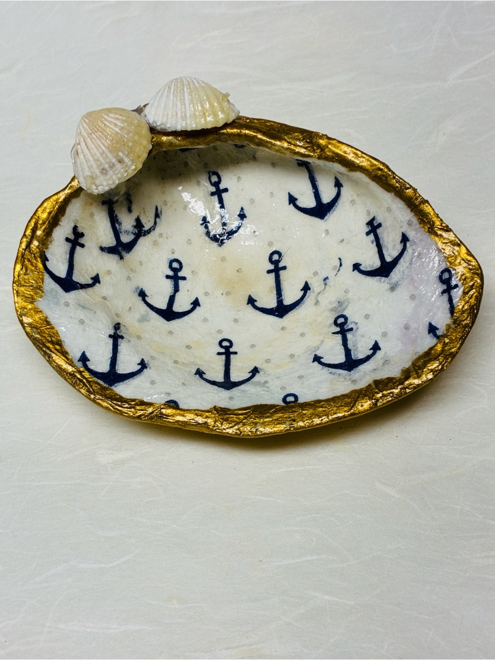 Nautical Anchor Decorative Shell Dish in White and Gold
